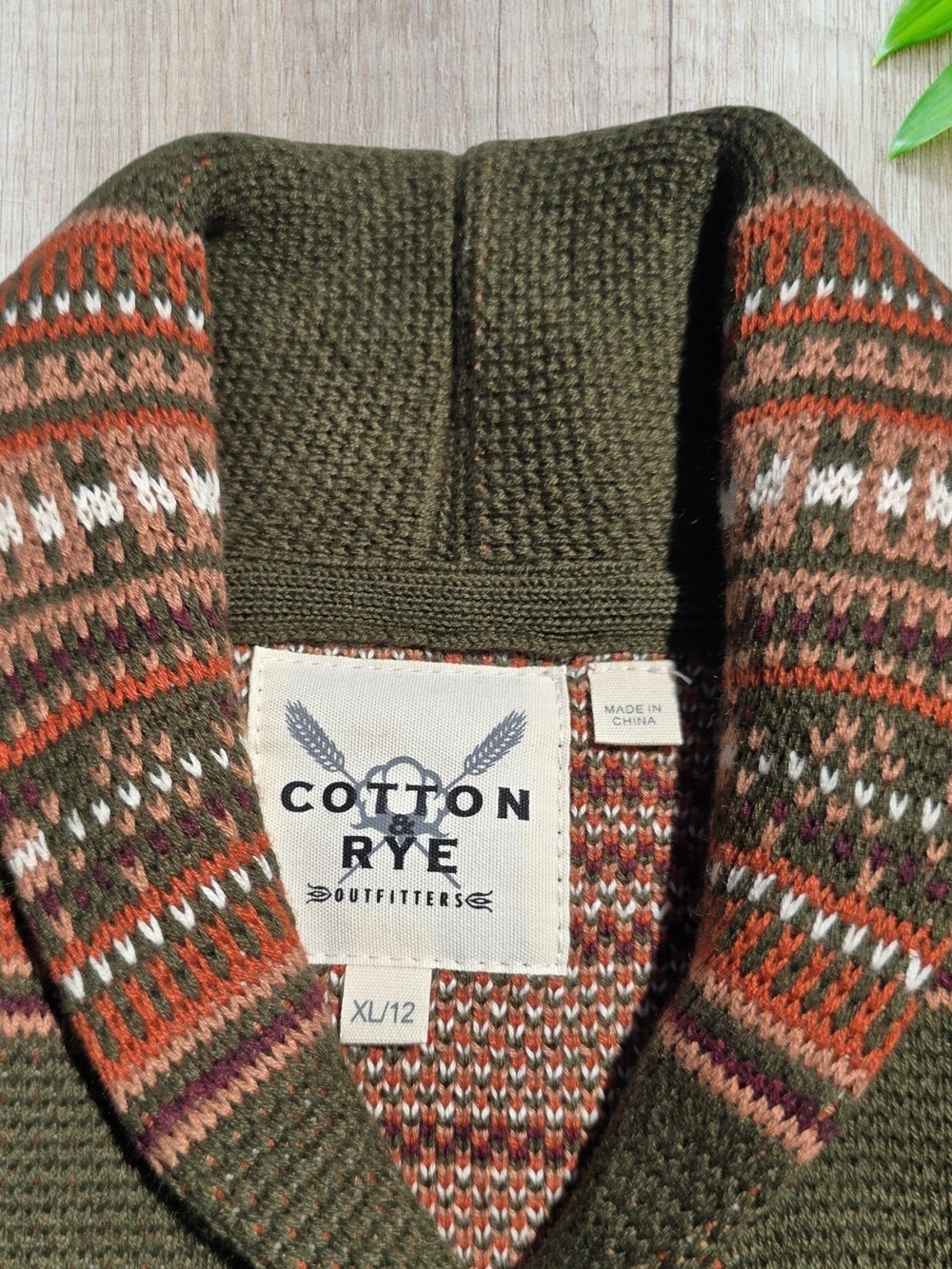 Cotton & Rye Outfitters Hereford Button Front Cardigan Sweater Youth XL NWT - Picture 3 of 4